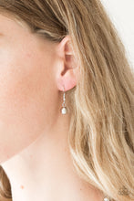 Load image into Gallery viewer, High-Stakes FAME - Silver Necklace Set