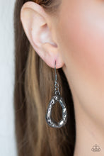 Load image into Gallery viewer, Terra Couture - Black Necklace Set