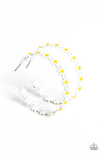 Load image into Gallery viewer, Daisy Disposition - White Earrings